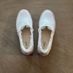 TOMS Valencia White Canvas Platform Espadrille